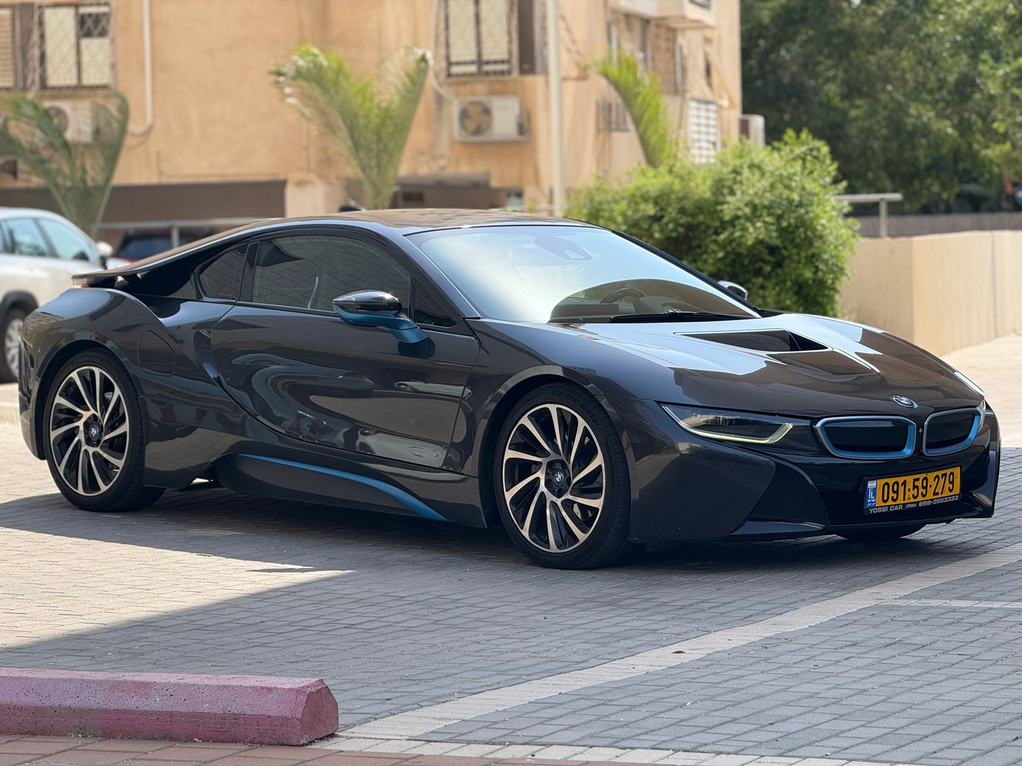 תמונות רכב ב מ וו I8 COUPE