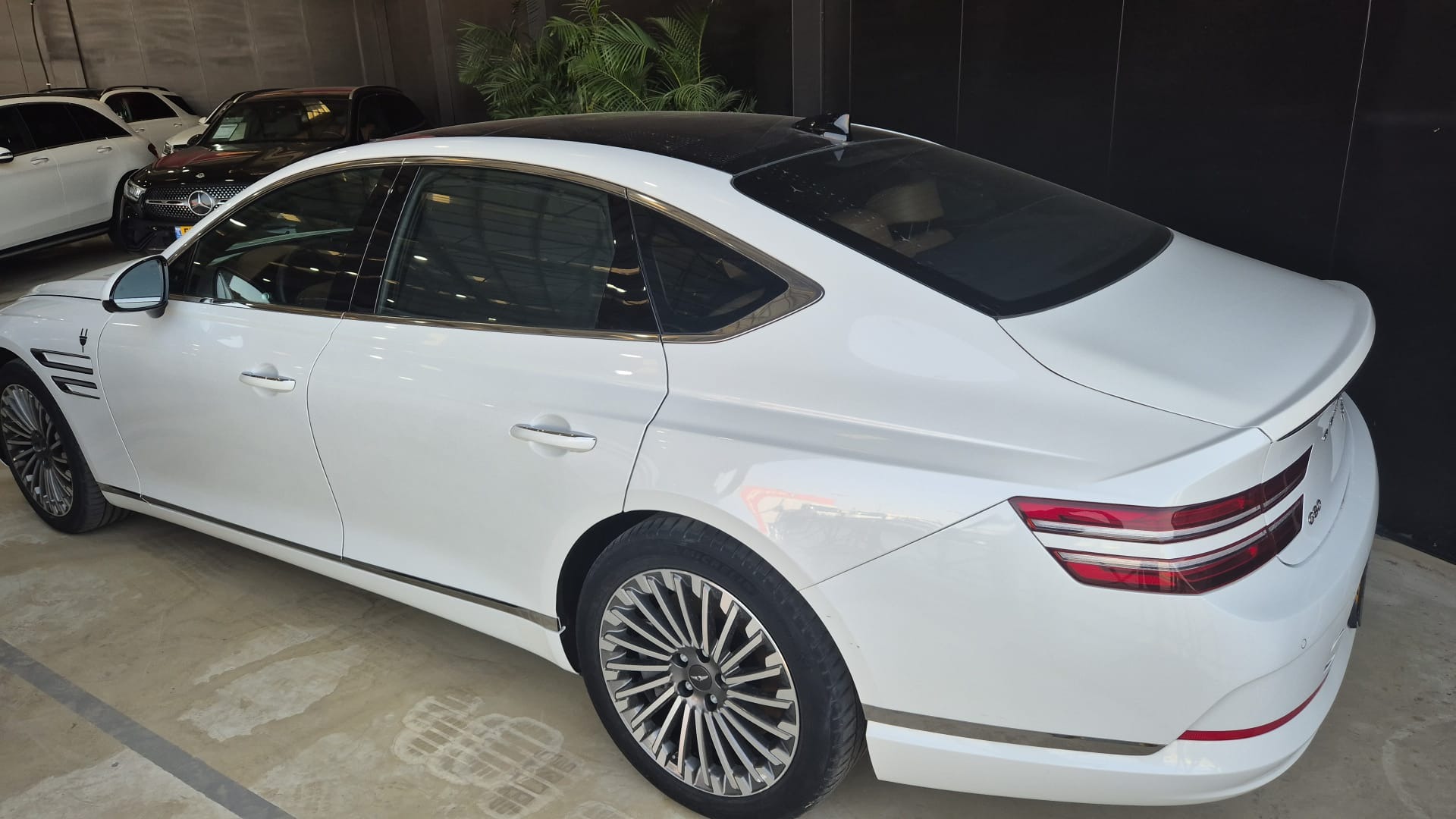 תמונות רכב יונדאי GENESIS  G80 EV