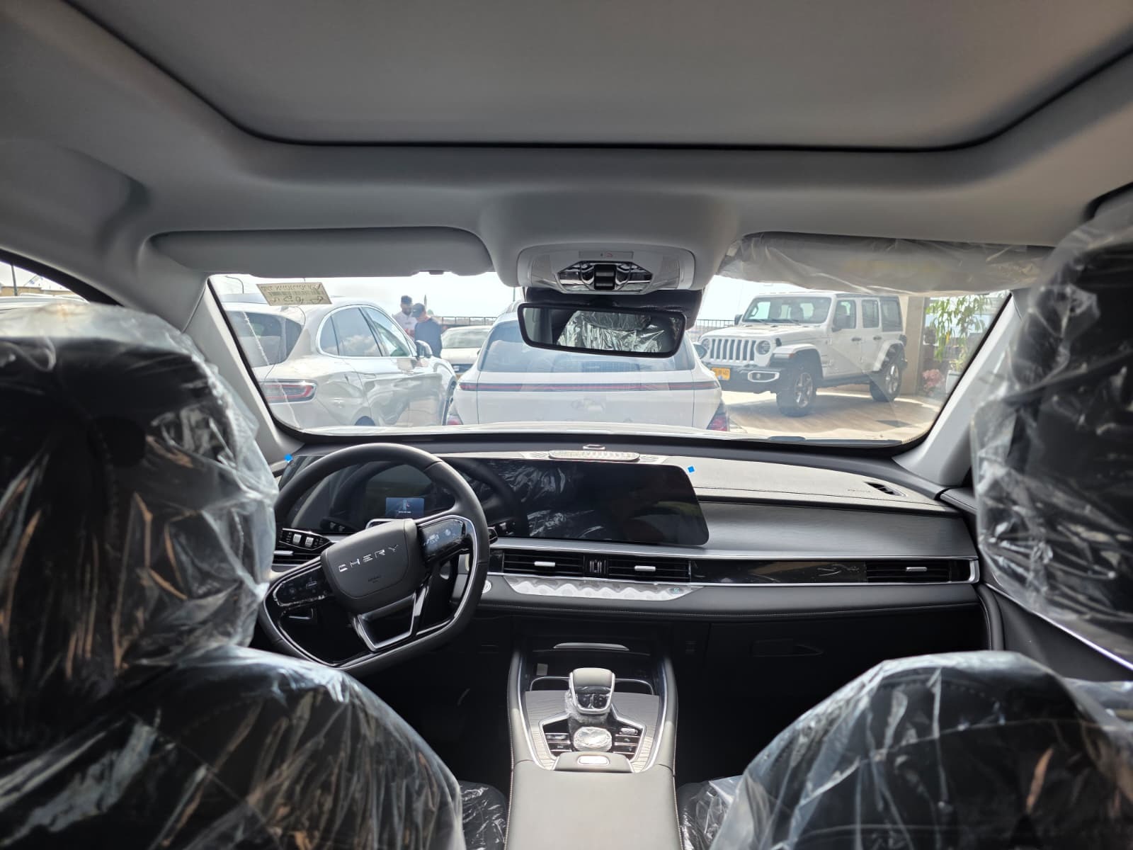 תמונות רכב צ'רי TIGGO 8 PRO