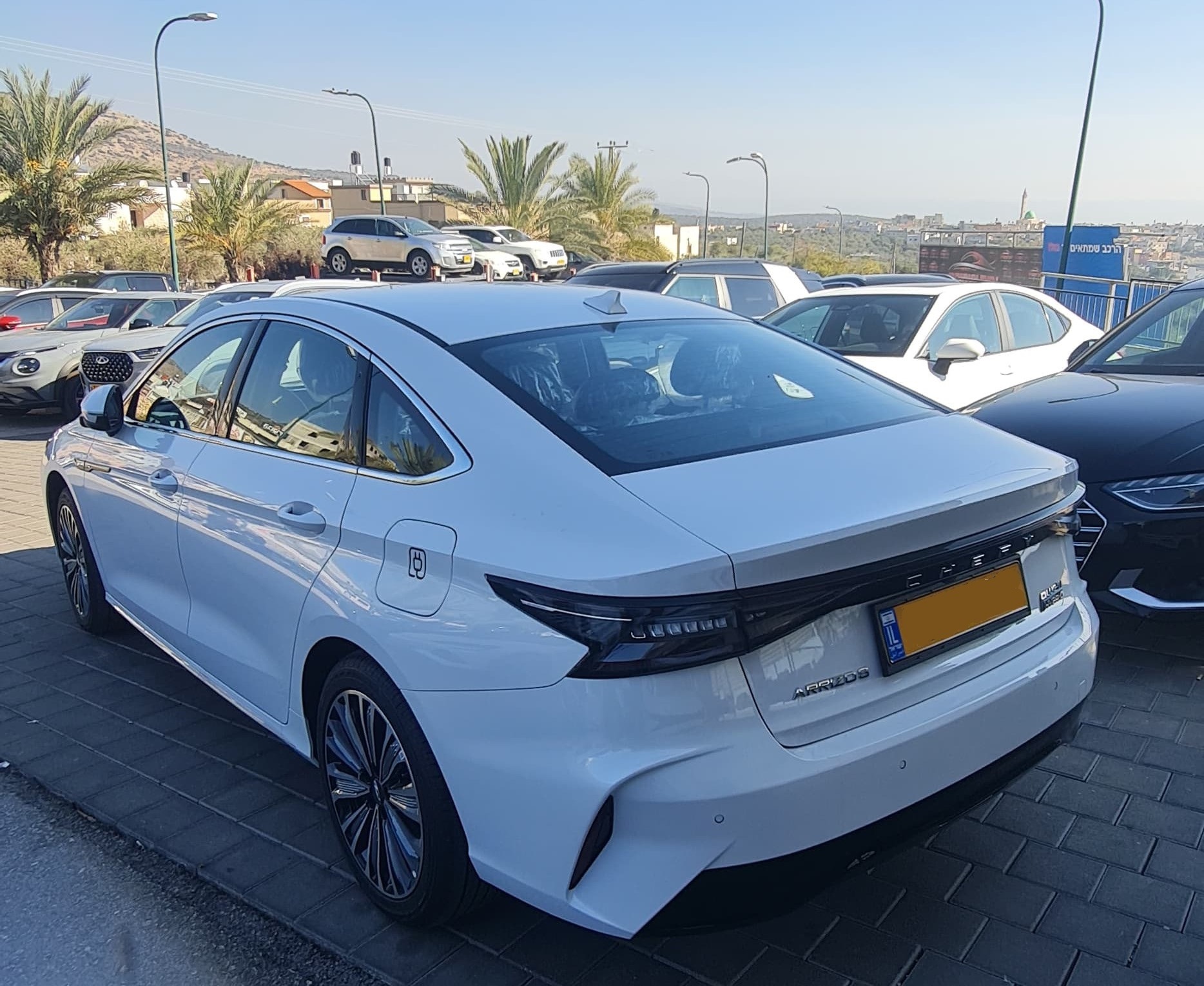 תמונות רכב צ'רי ARRIZO 8 PHEV
