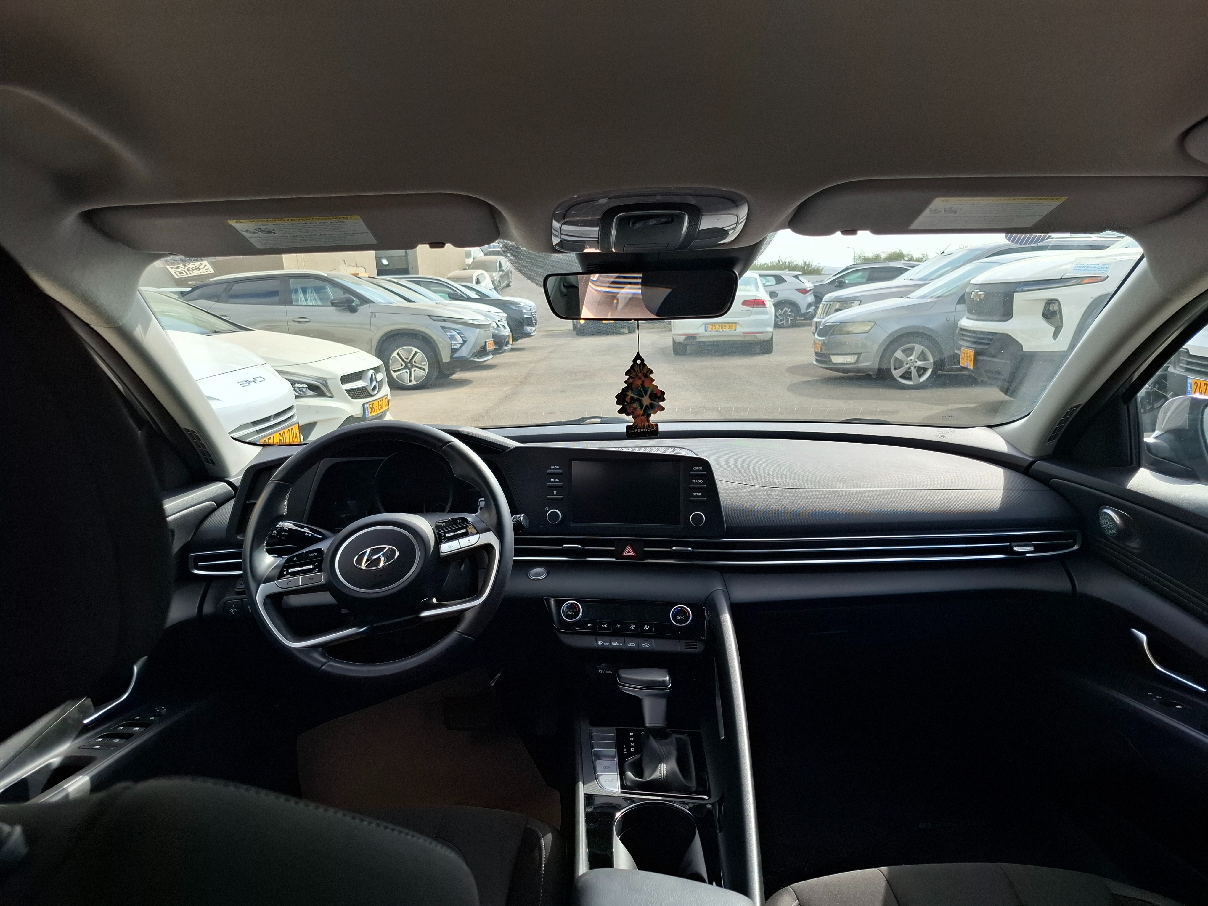 תמונות רכב יונדאי אלנטרה