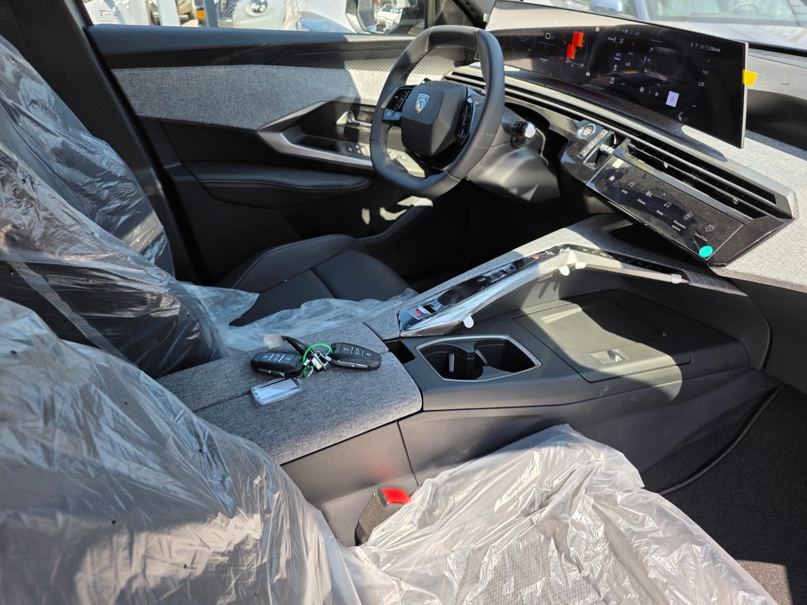 תמונות רכב פיג'ו 3008