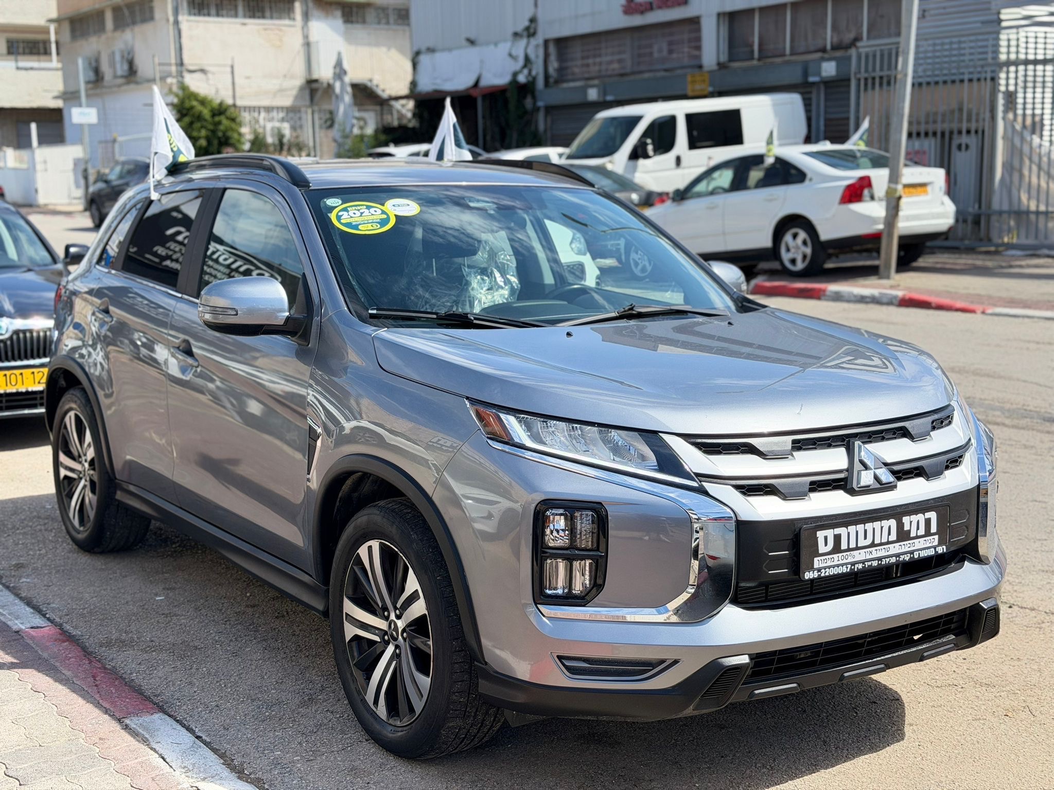 תמונות רכב מיצובישי ASX