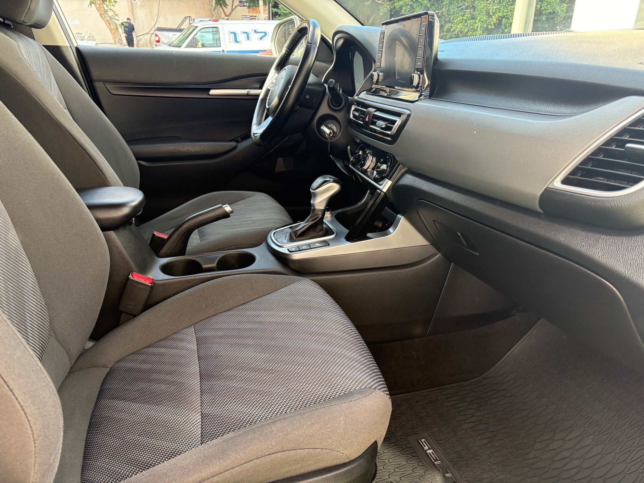 תמונות רכב קיה סלטוס