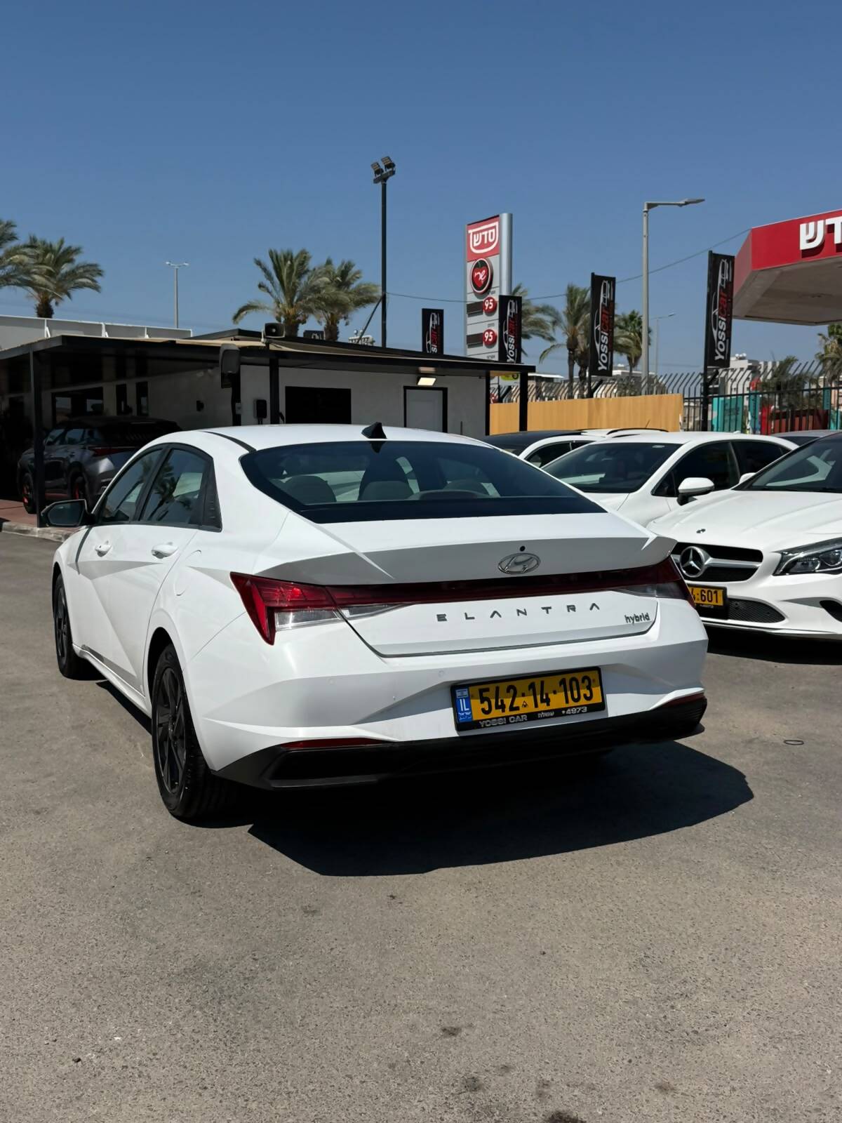 תמונות רכב יונדאי ELANTRA HEV