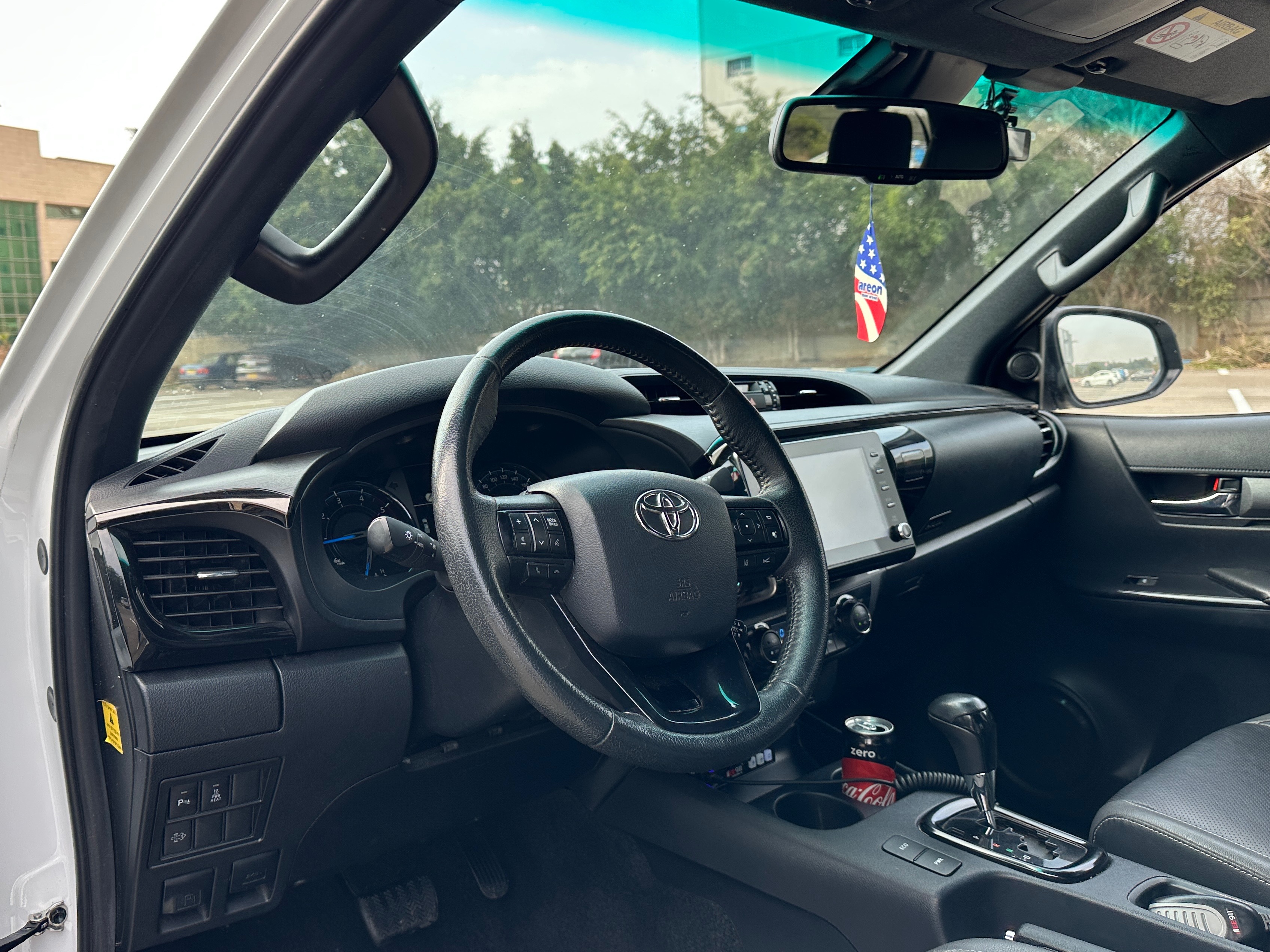 תמונות רכב טויוטה היילקס