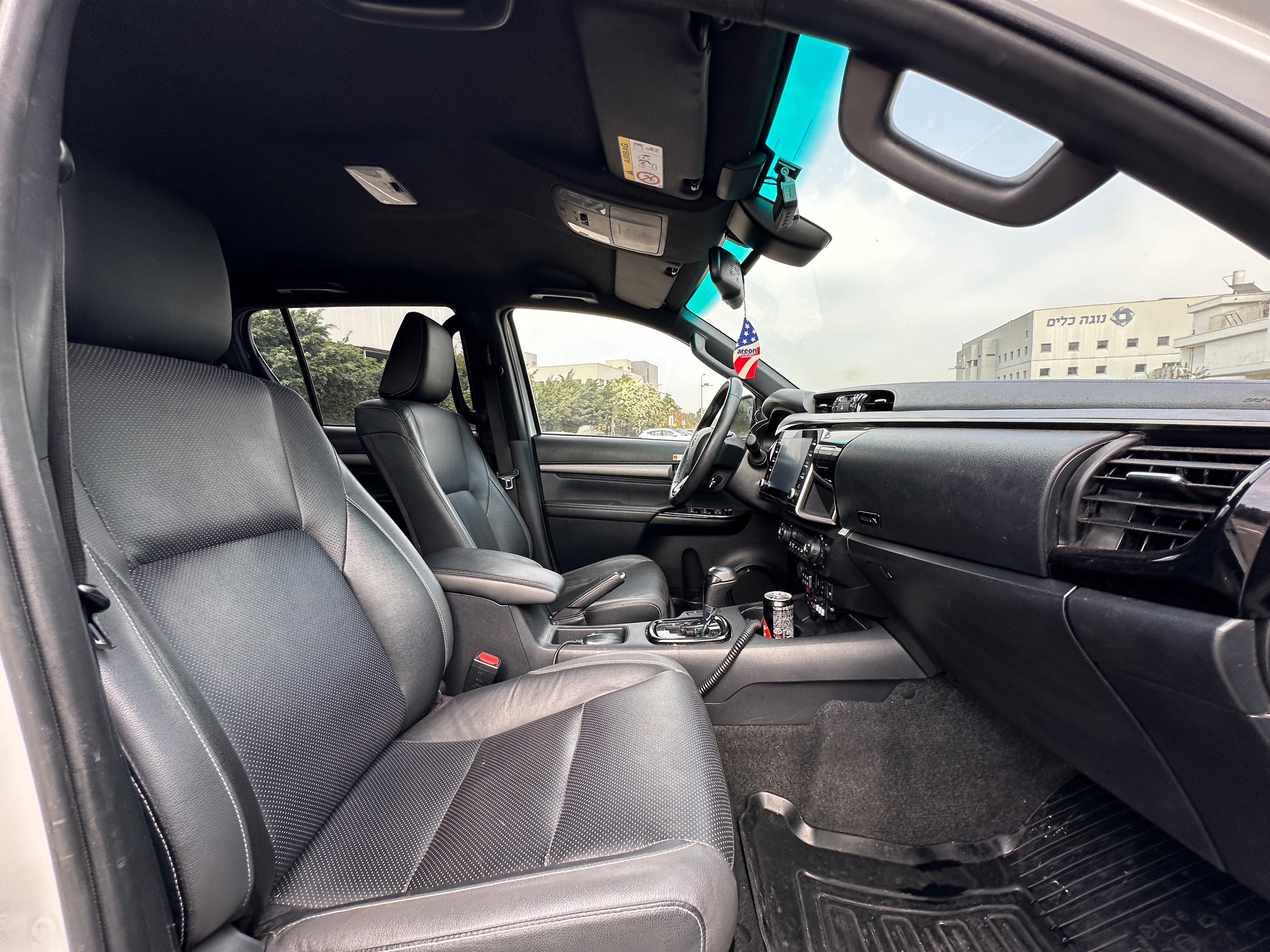 תמונות רכב טויוטה היילקס