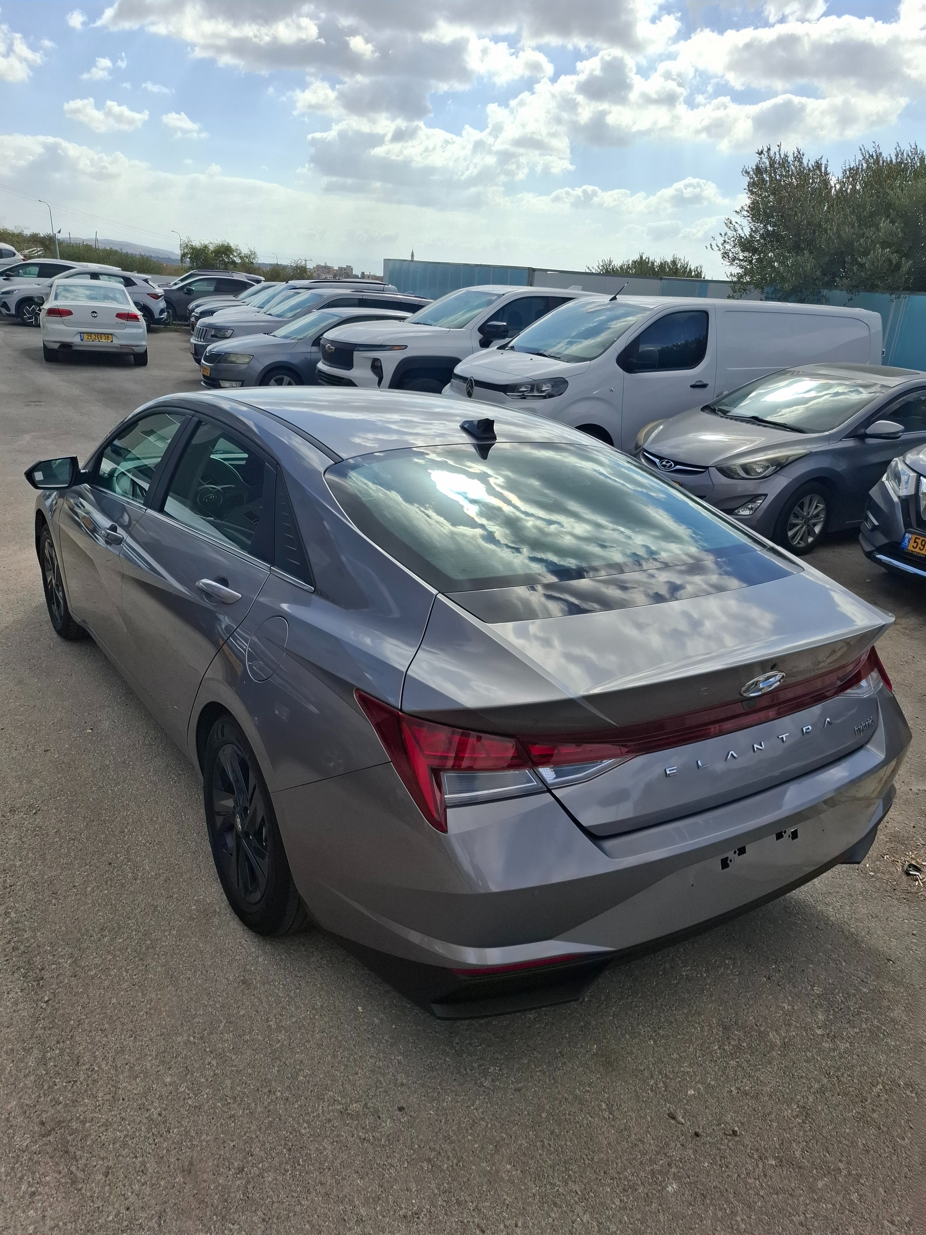 תמונות רכב יונדאי אלנטרה