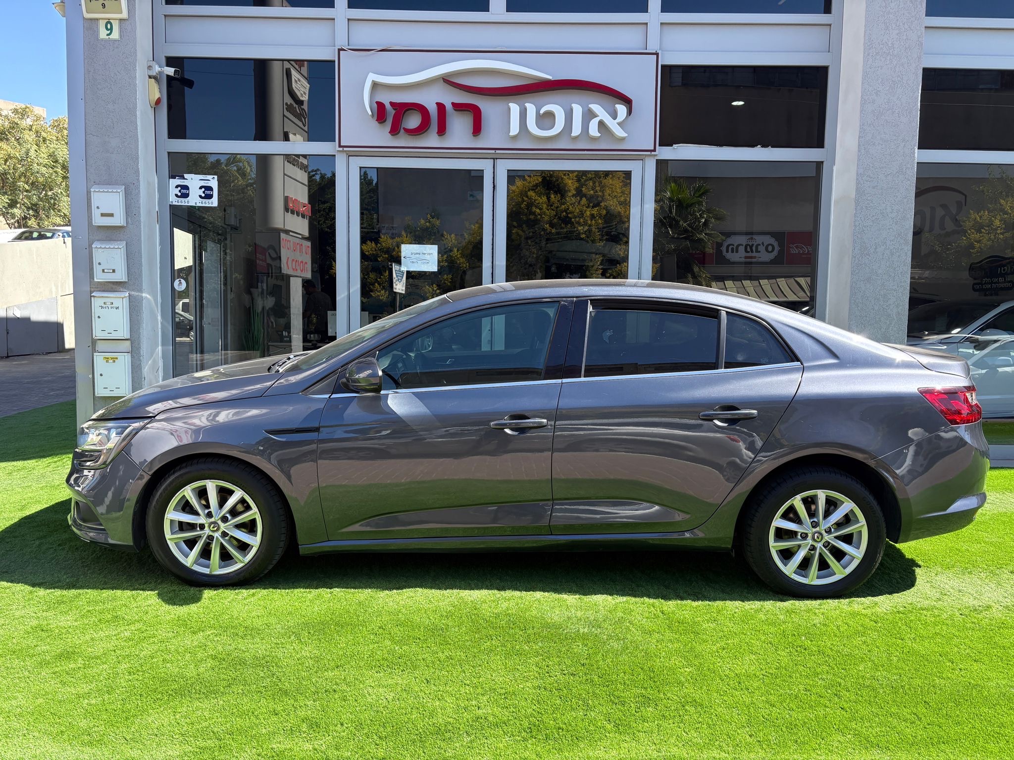 תמונות רכב רנו גראנד קופה