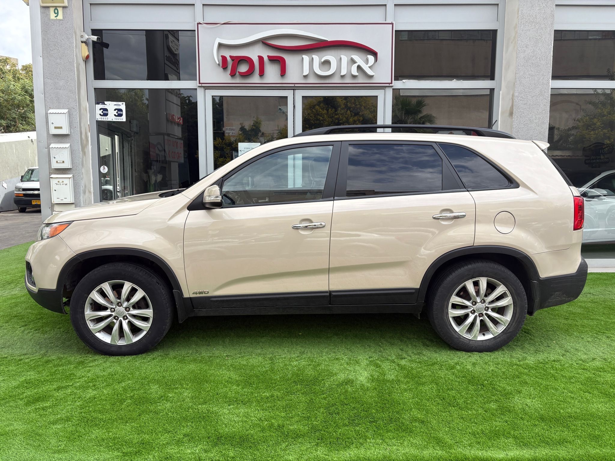 תמונות רכב קיה סורנטו