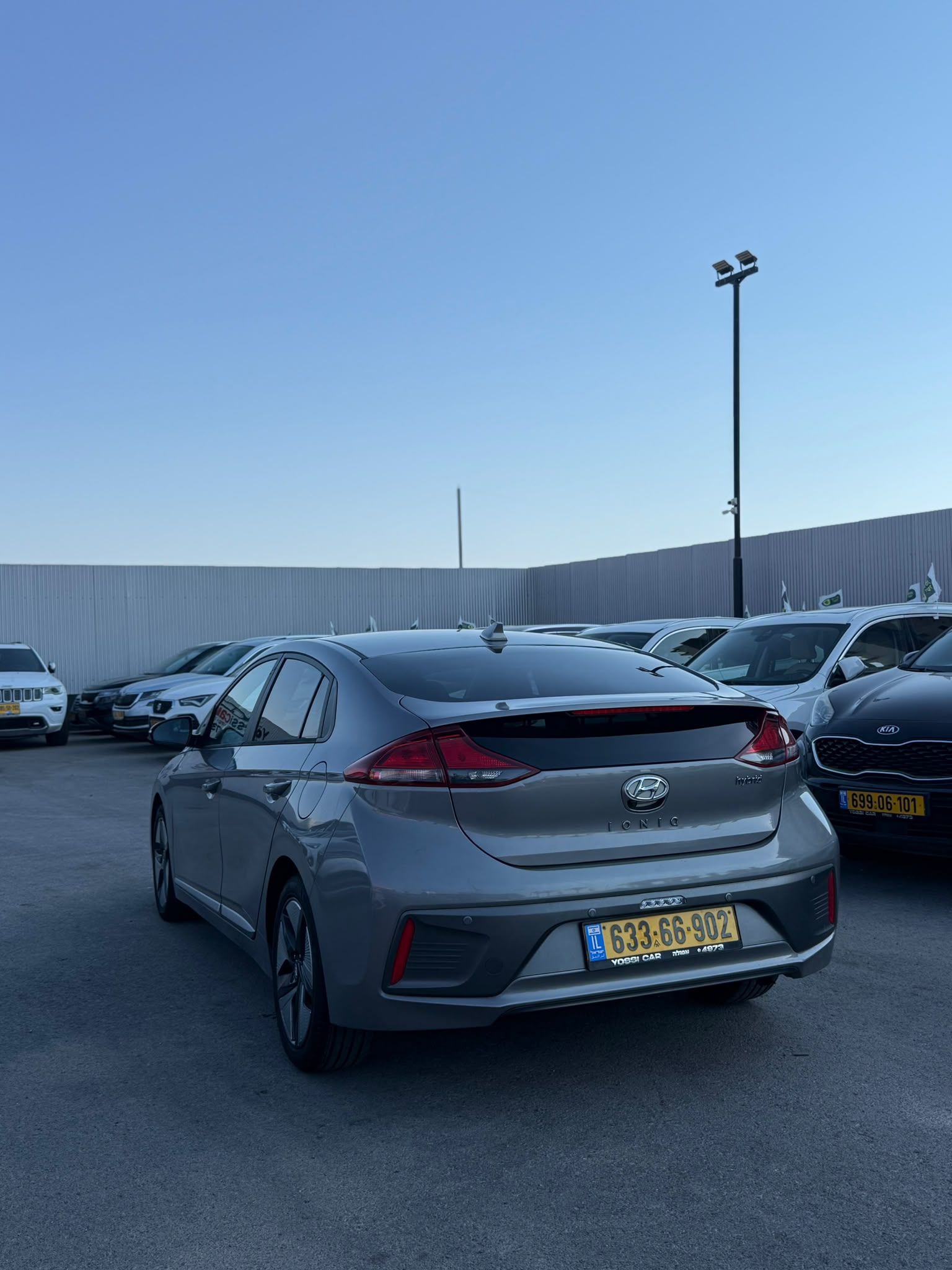 תמונות רכב יונדאי IONIQ HYBRID