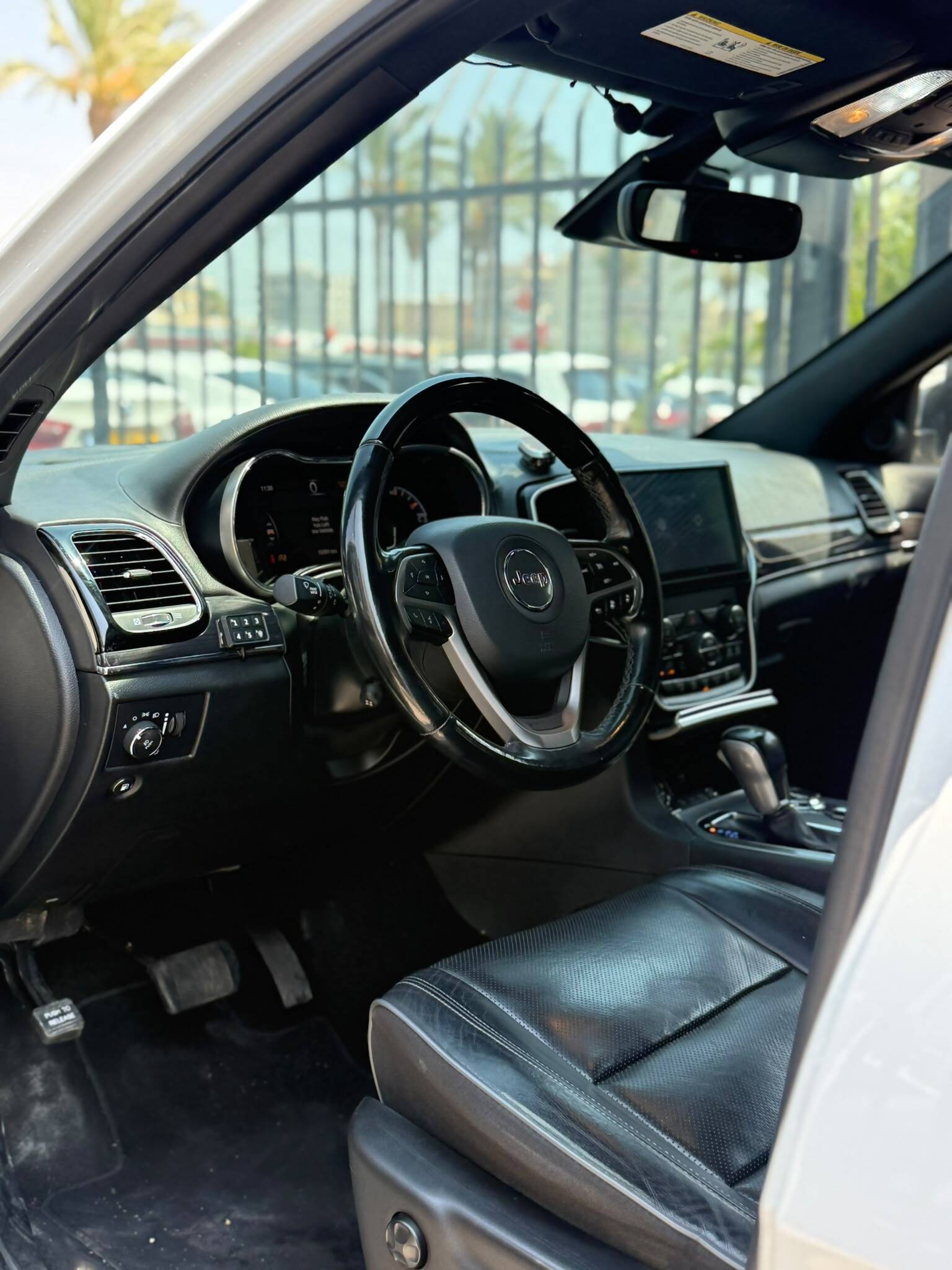 תמונות רכב ג'יפ GRAND CHEROKEE