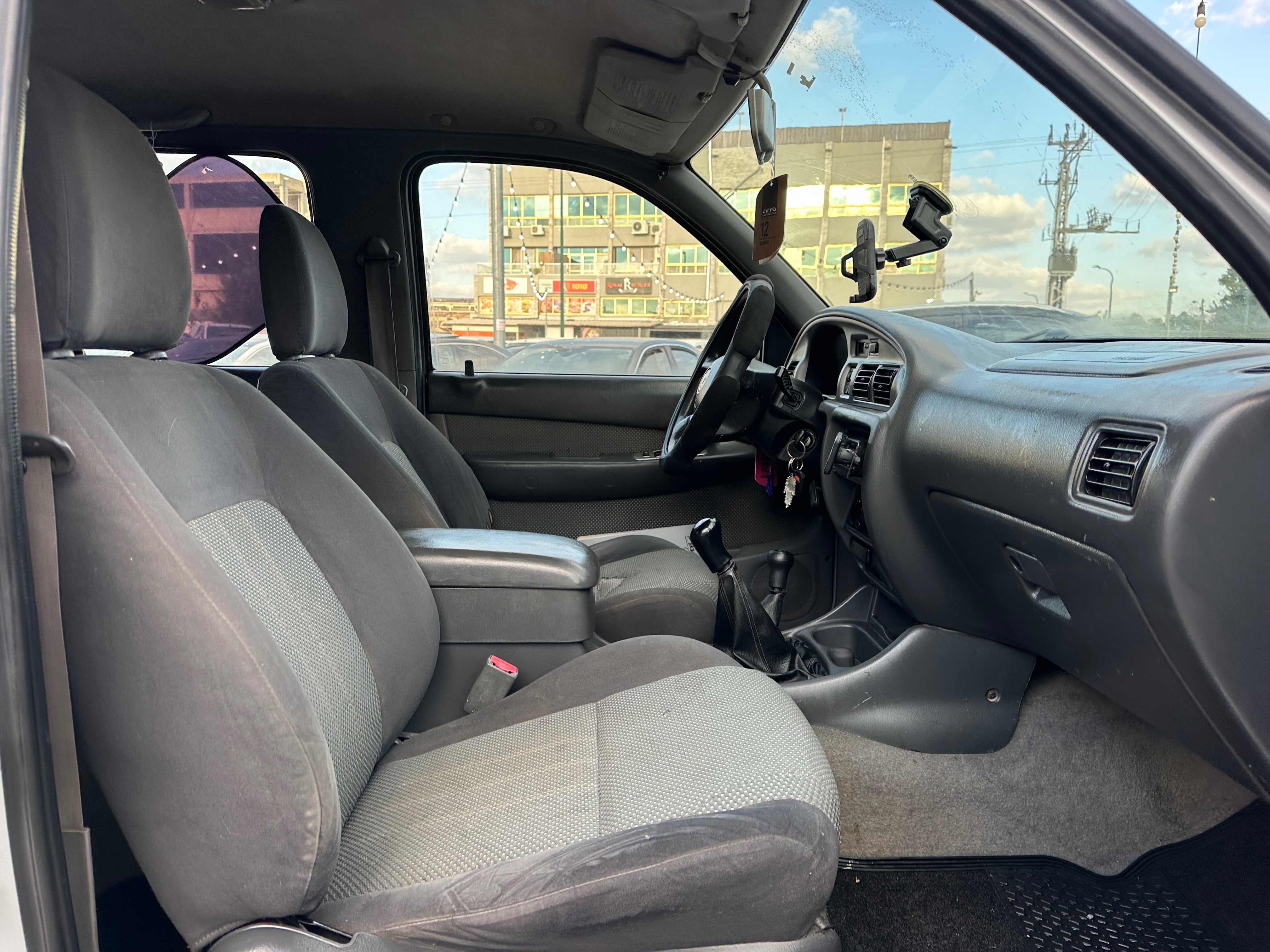 תמונות רכב מזדה B-2500