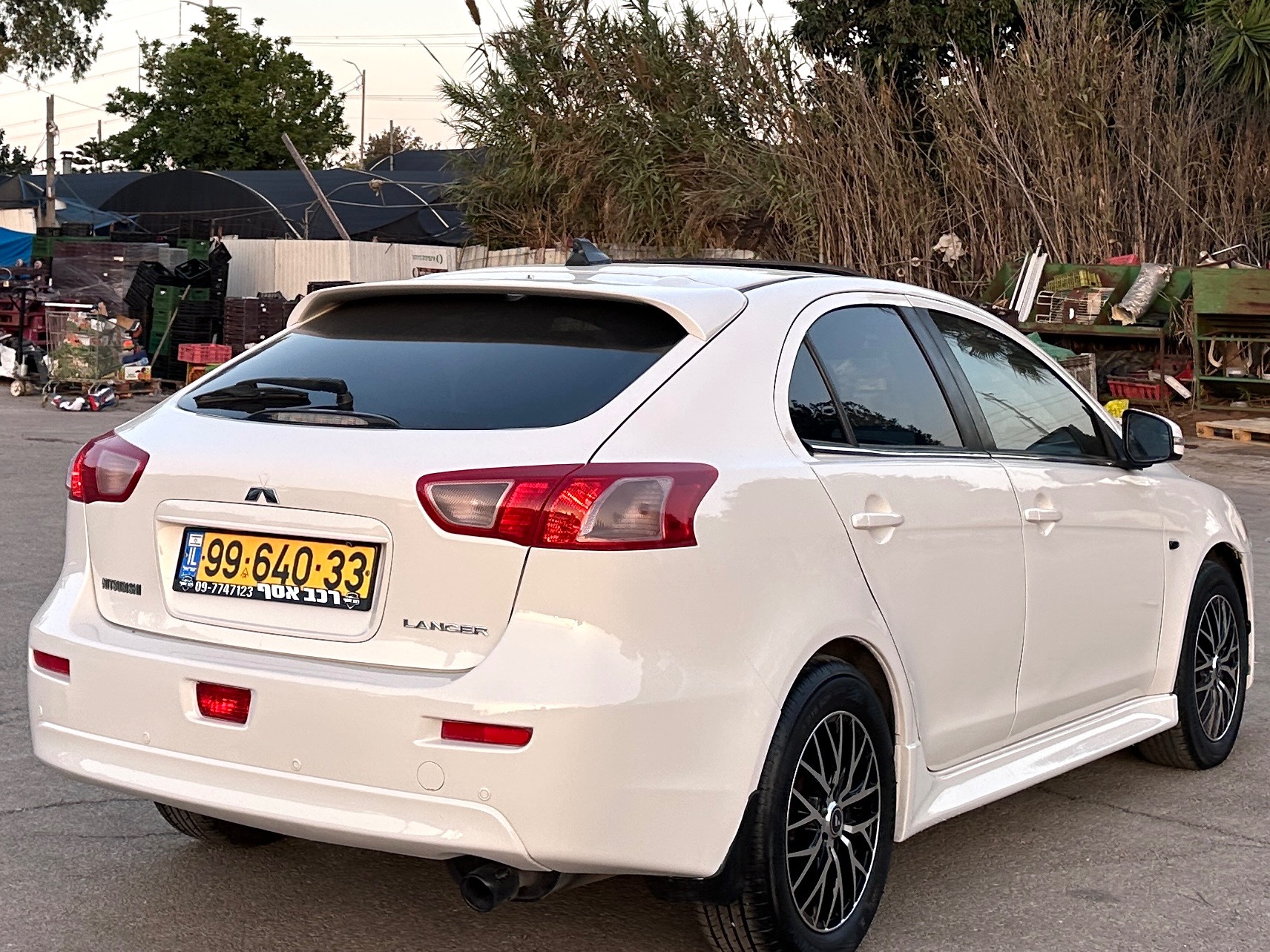 מיצובישי, לנסר