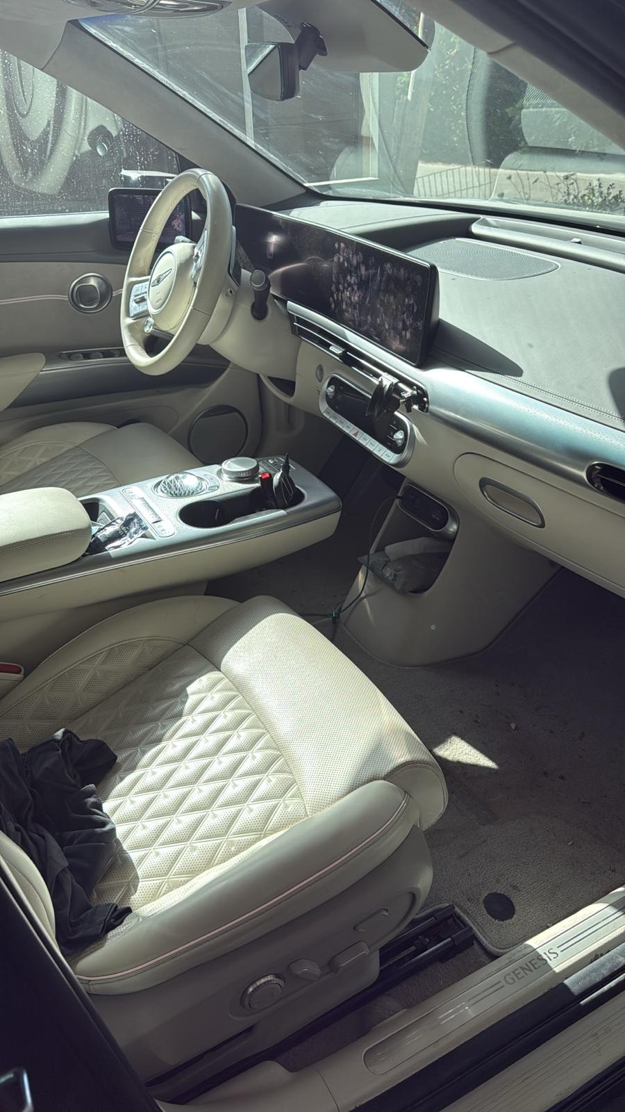 תמונות רכב יונדאי GENESIS  GV60