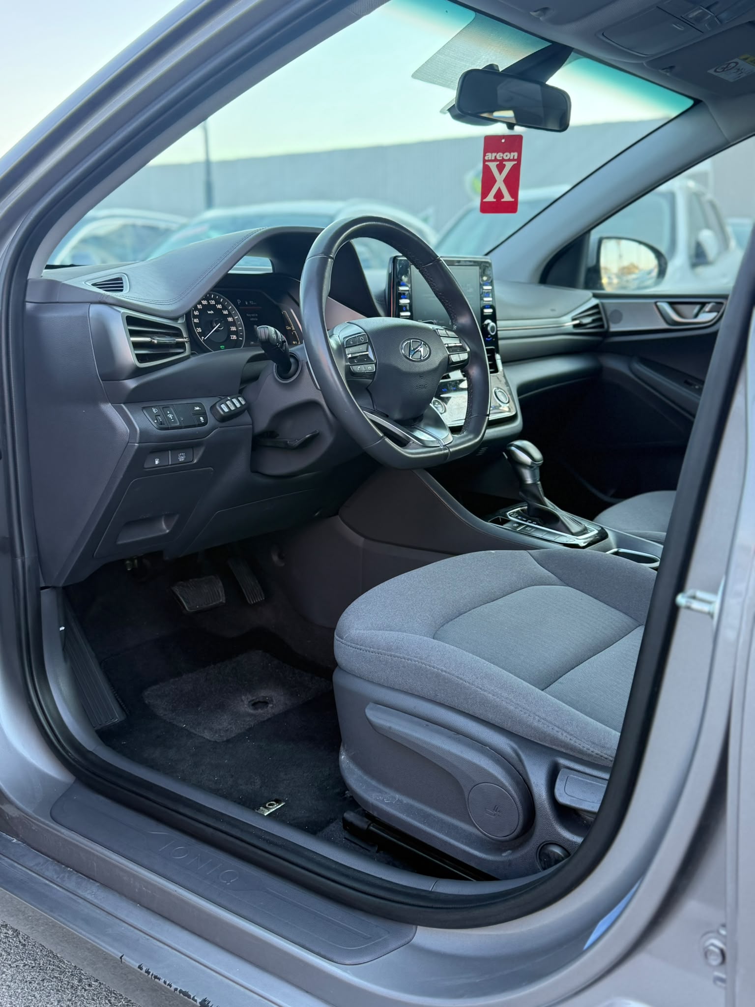 תמונות רכב יונדאי IONIQ HYBRID