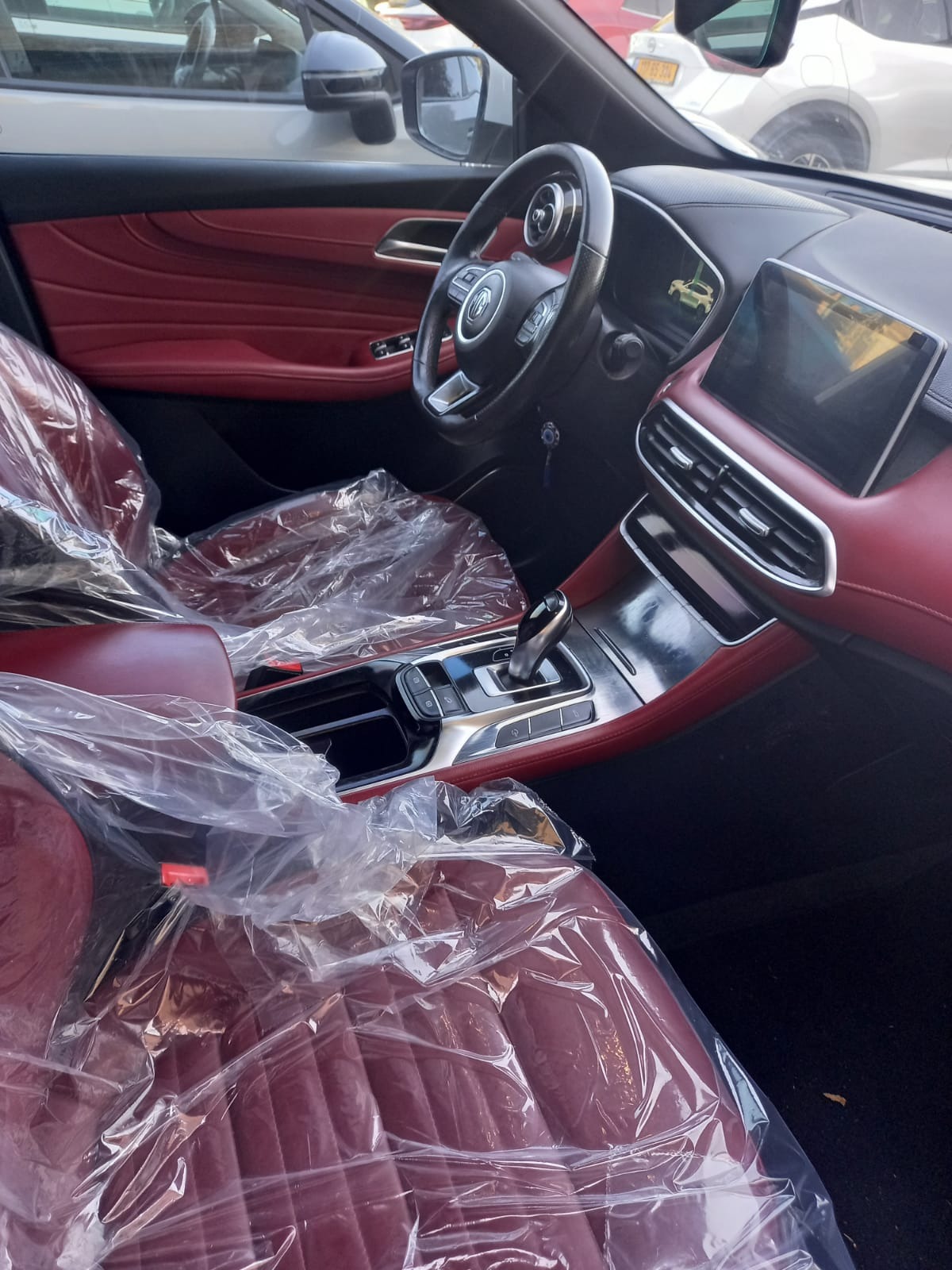 תמונות רכב יונדאי איוניק