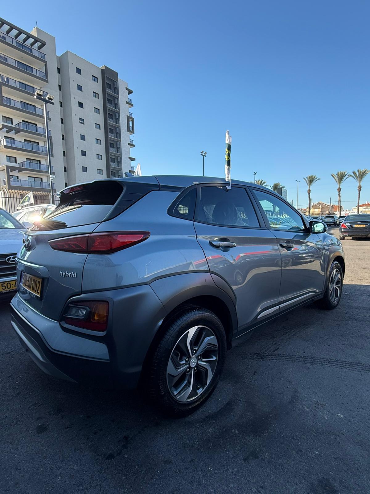 תמונות רכב יונדאי KONA HYBRID