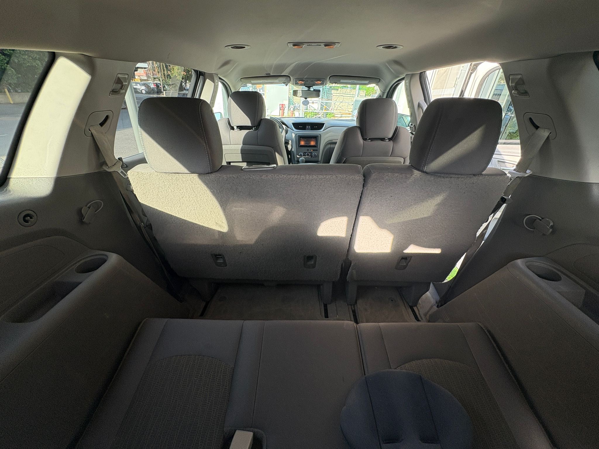 תמונות רכב שברולט טרוורס