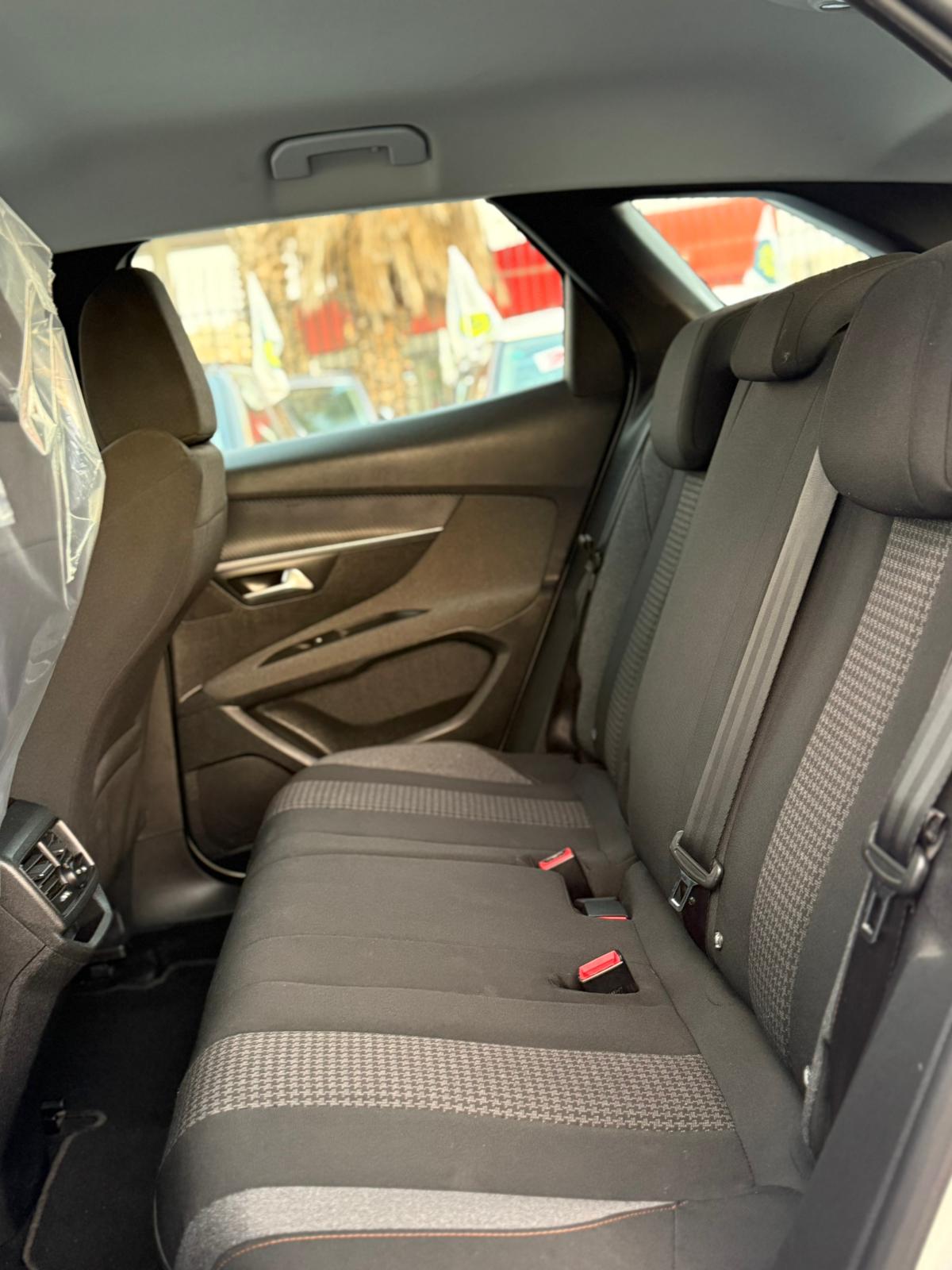 תמונות רכב פיג'ו 3008