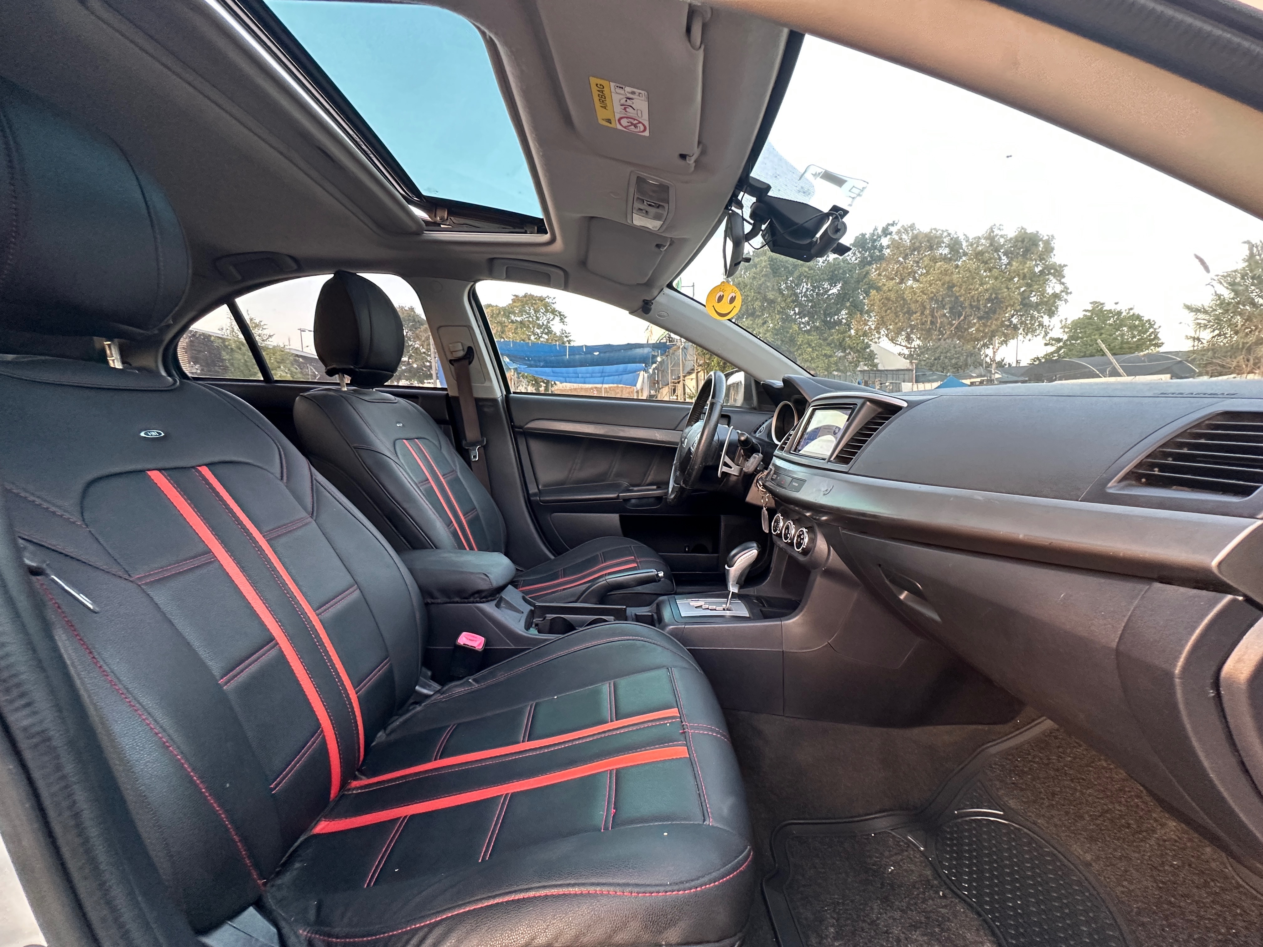 תמונות רכב מיצובישי לנסר