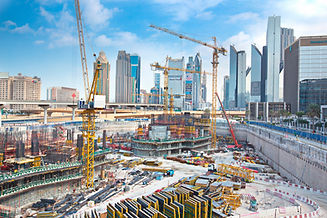Massive-construction-in-Dubai-535030207_5760x3840.jpeg