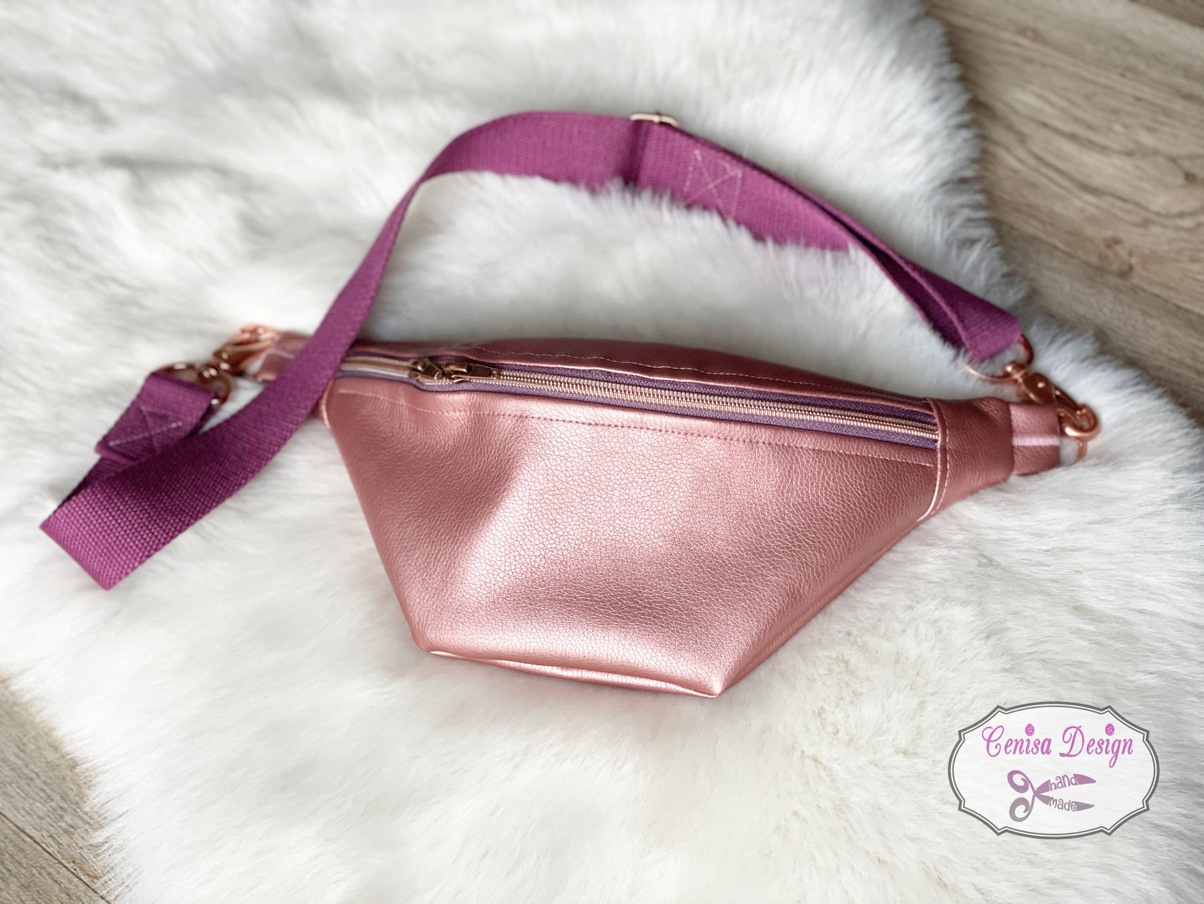 Bauchtasche mit Gurtband Flieder, in altrosa Kunstleder