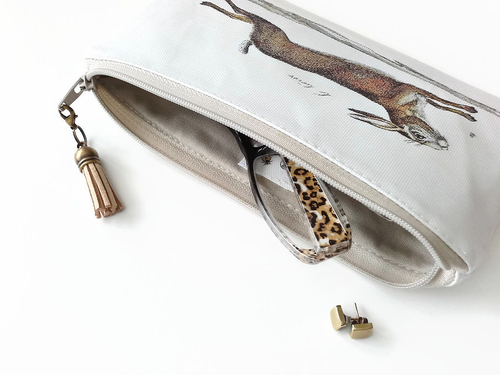 サムネイル： Vegan leather Phone sleeve,phone pouch,phone wallet,hares,rabbits,wildlife fabri