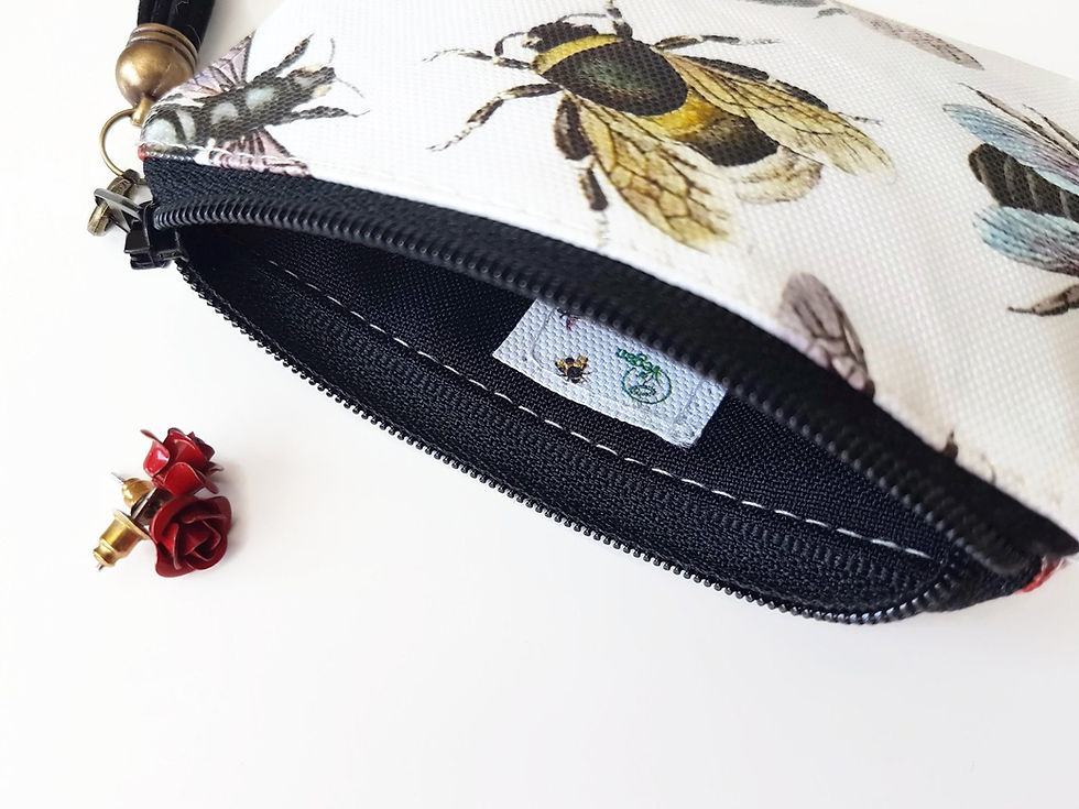 Miniatyrbild: Vintage bumble bee species card Wallet,novelty gifts,vegan leather pouch,vegan