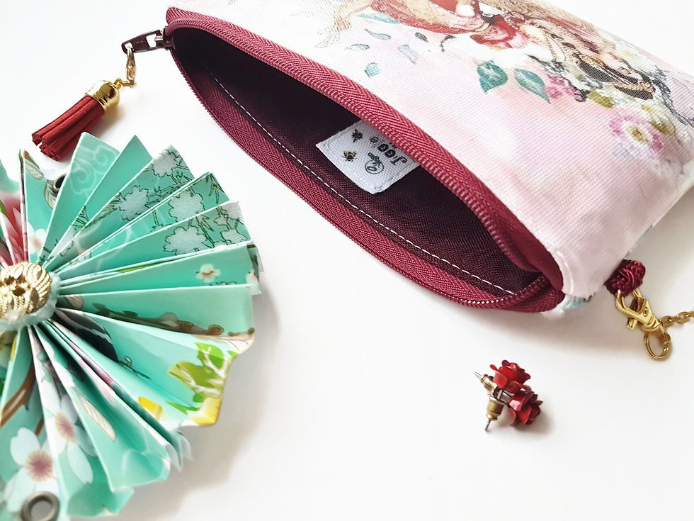 Thumbnail: Vintage chinoiserie hanging bag.