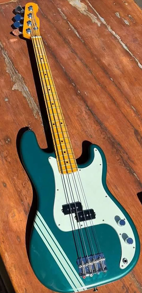 p bass longgg.jpg