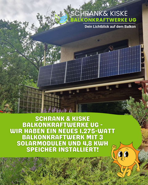 Balkonkraftwerk-Montage beim Kunden in Lichterfelde mit 3 Solarmodulen (1.250 Watt) und 4,8 kwh Speicher.