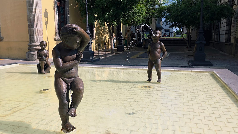 Fuente de los Niños Miones, oficialmente llamada La Alegría de los Niños o Fuente de los Niños Traviesos (foto de Ximena Frois)