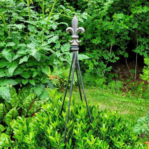 Fleur de Lis Garden Obelisk 36, 47, 72