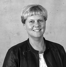 Annalise%20Schmidt%201_edited.jpg