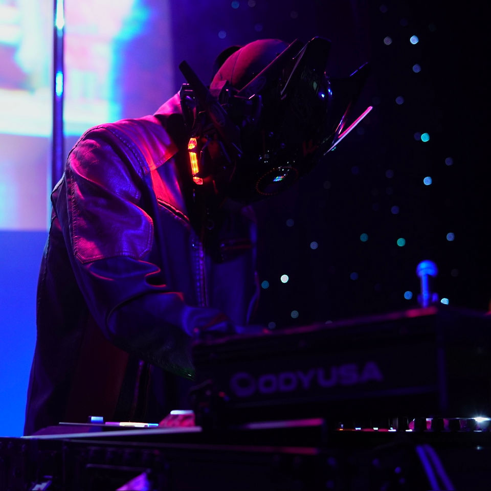 Fireye is a dynamic DJ and producer blending nostalgic house, synthwave, and modern electronic sounds. Known for creating cinematic, high-energy tracks, Fireye’s music fuses retro influences with fresh, innovative beats, delivering an electrifying experience that resonates both on the dance floor and beyond.