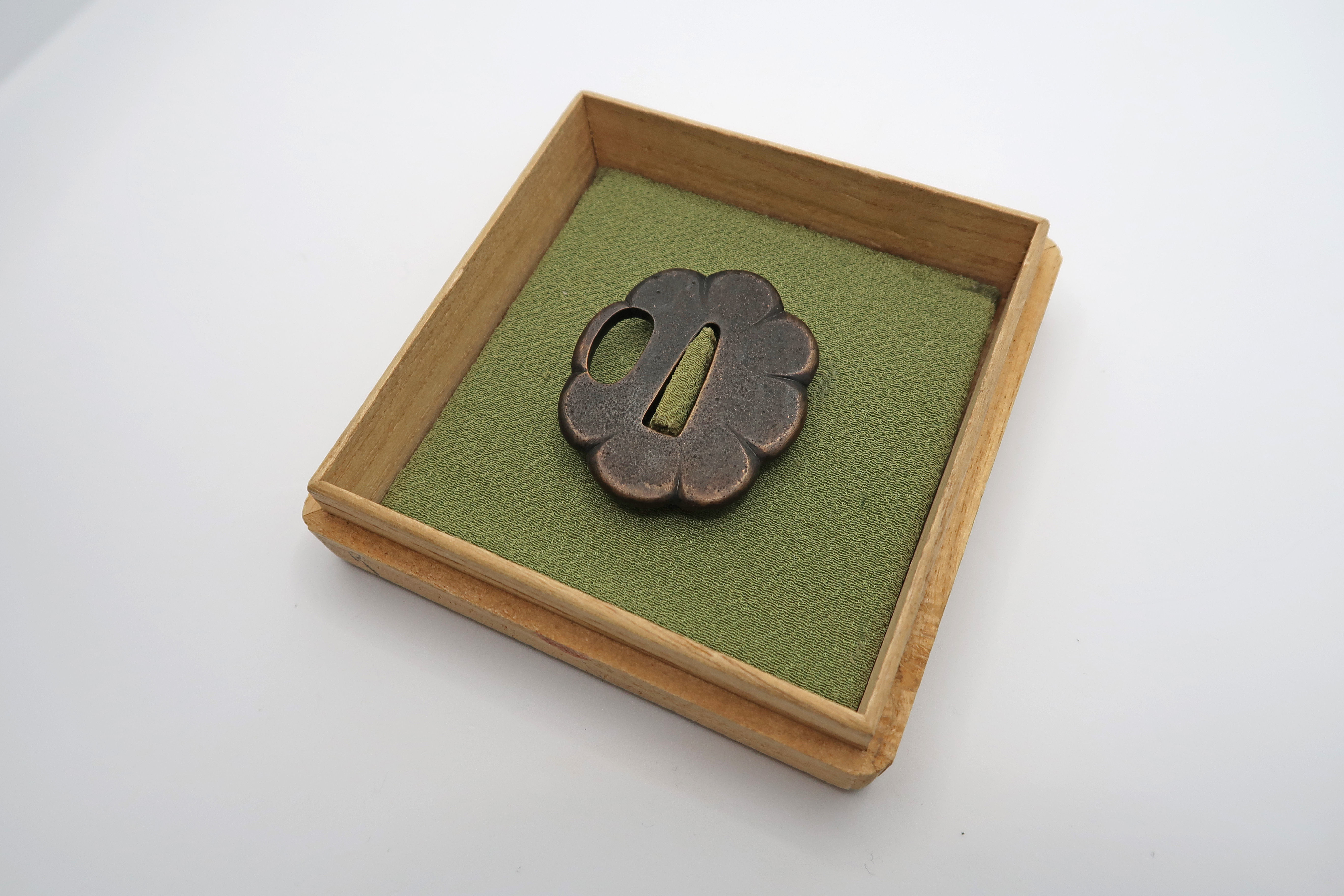 Modernes Tsuba für Tanto