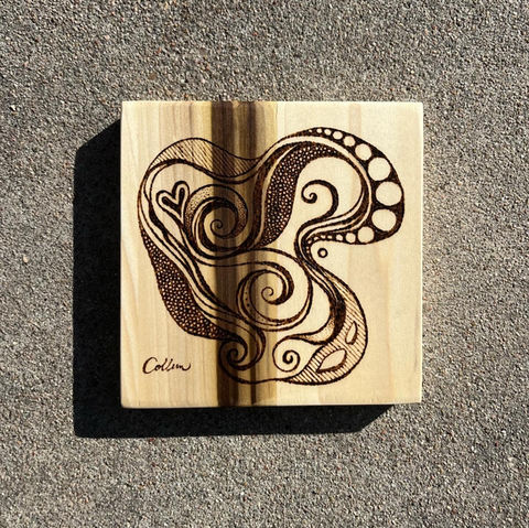 Swirl plaque