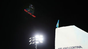 Menzies close in Snowboard Big Air final