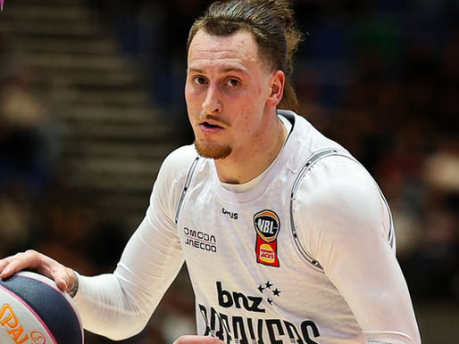 Davison takes Breakers to win over Sydney Kings