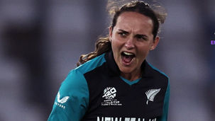 Nervous win keeps Whites Ferns hopes alive