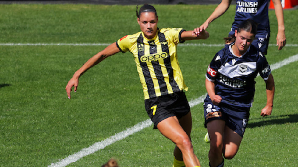 Jale commits to Phoenix for another season