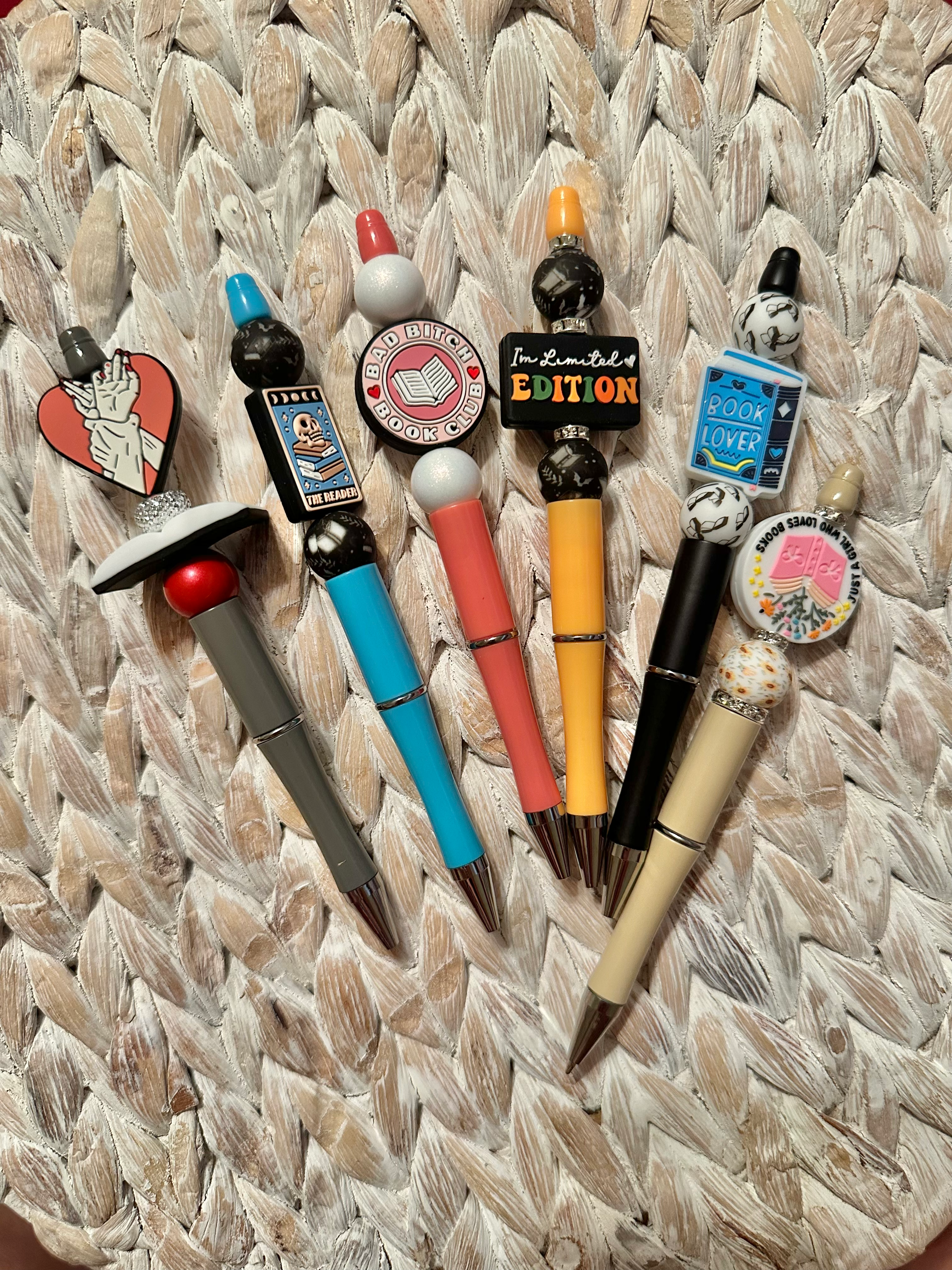 Book fun/Interchangeable bead-able pens