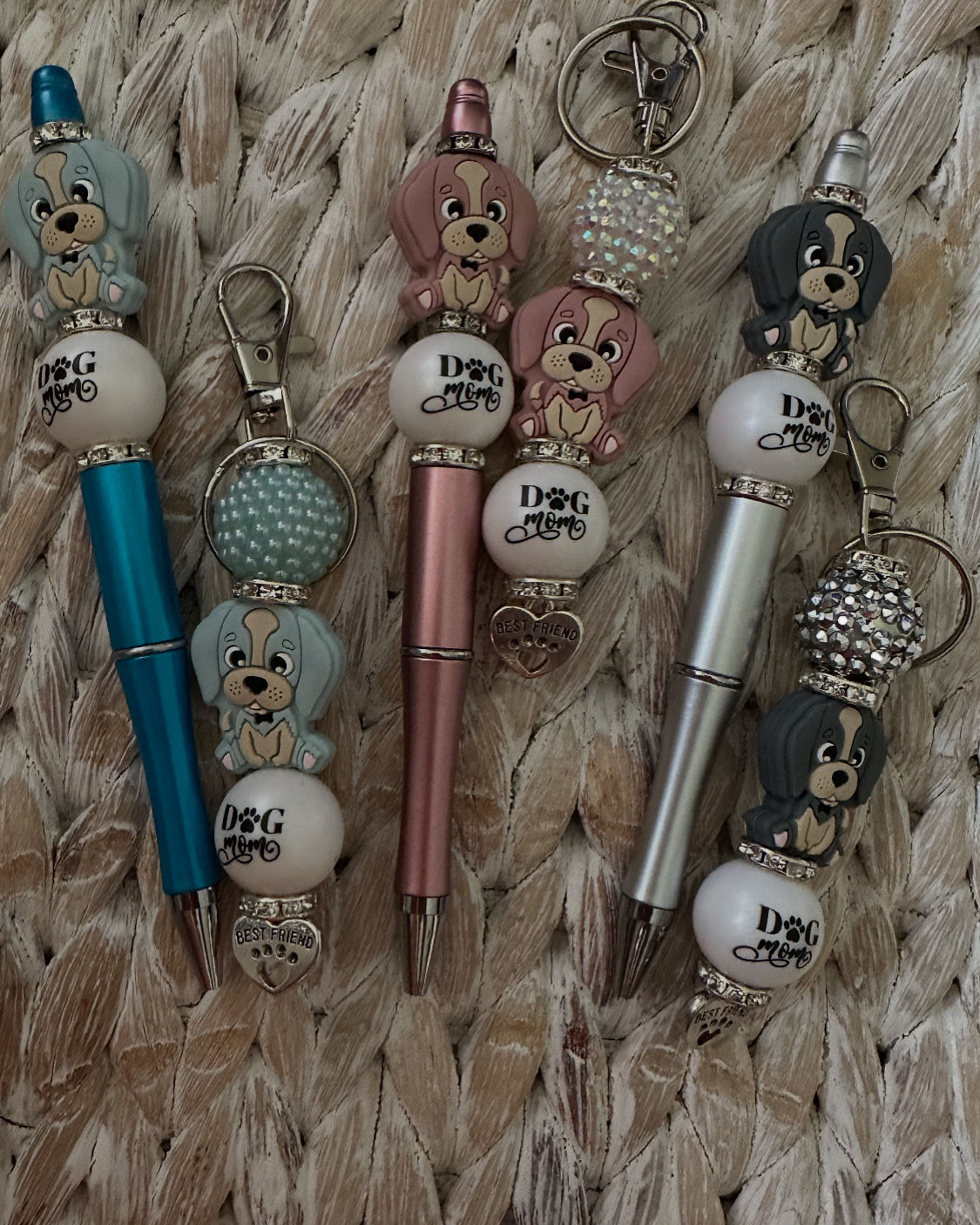 Mom, dog pen and keychain set