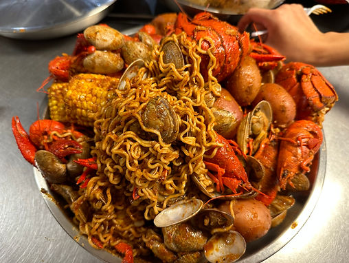 Ramen Noodles with Seafood Boil