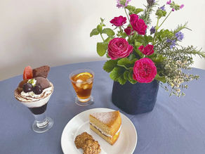 5/31(日)【植物と暮らす】花とスイーツを楽しむレッスン初夏の香り漂うバラとハーブのナチュラルアレンジ &ダークチェリーとビターショコラジェラートのパフェ