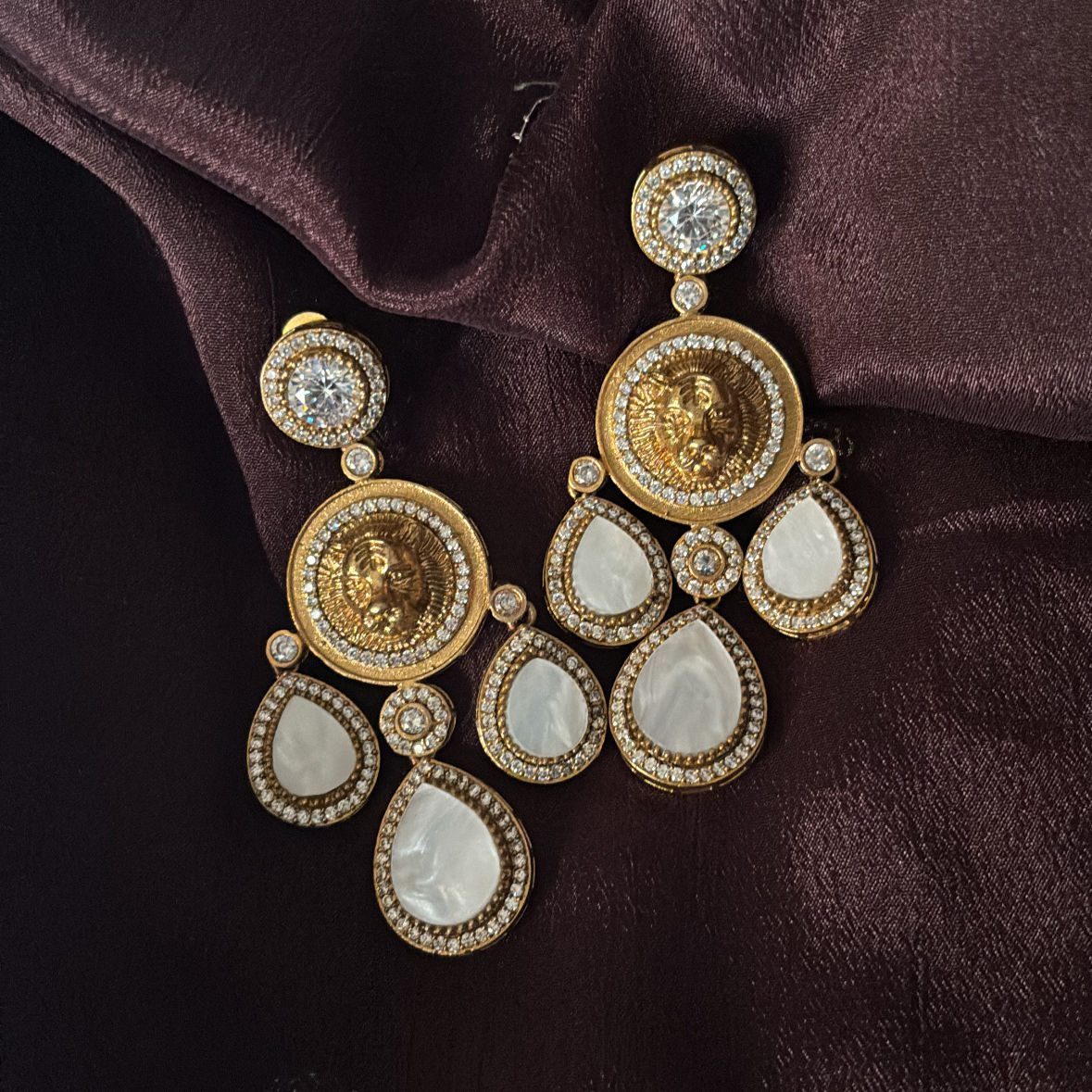 Sabya Statement Earrings White
