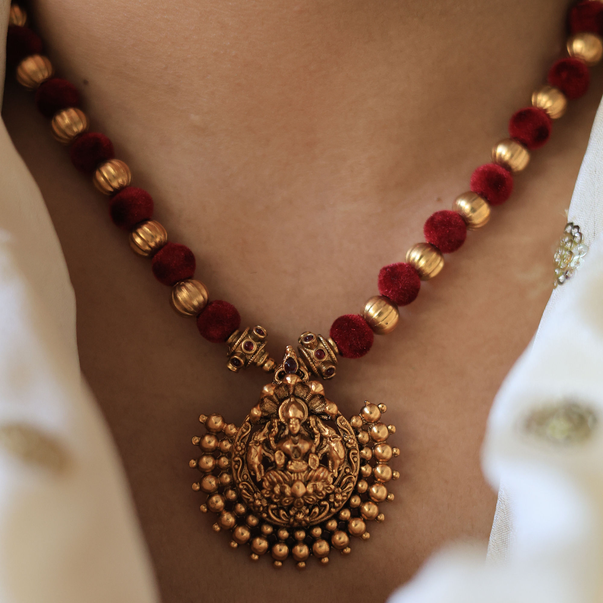 Divya Neckset in Pink