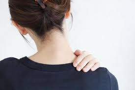 肩こりがなかなか治らない本当の理由|セルフケアで差がつく改善の考え方