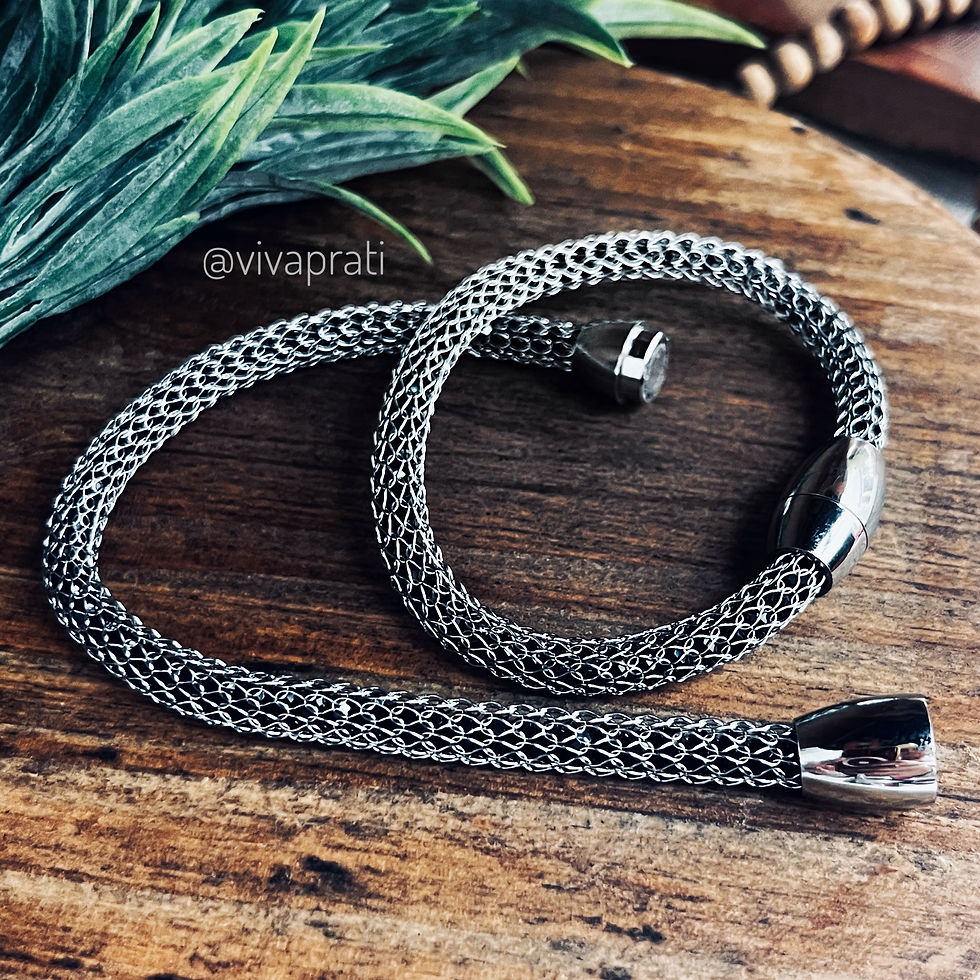 Miniatura: Pulseira Tubular com Pedrinhas Negras, fecho ímã, 3xR$39